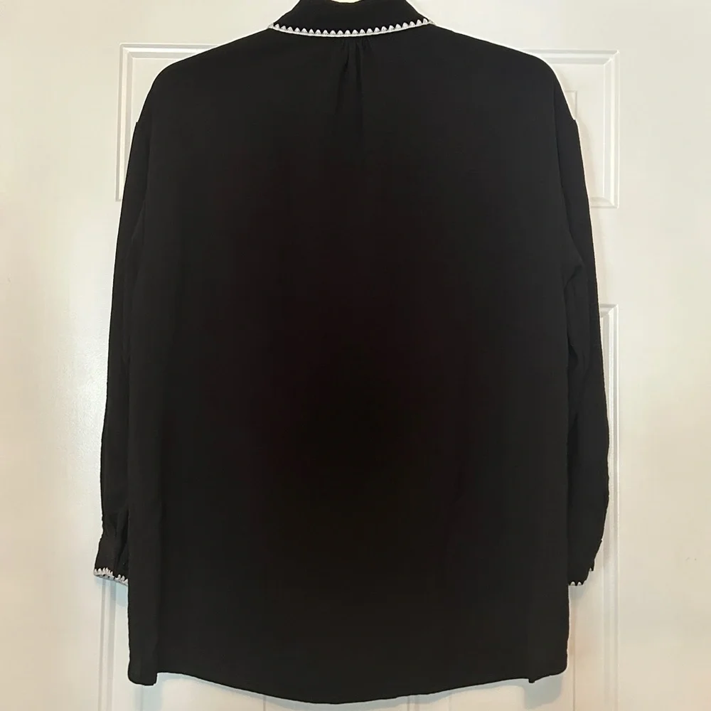 Adrianna Papell Button Up Top M Black White Relaxed Embroidered Woven Career
